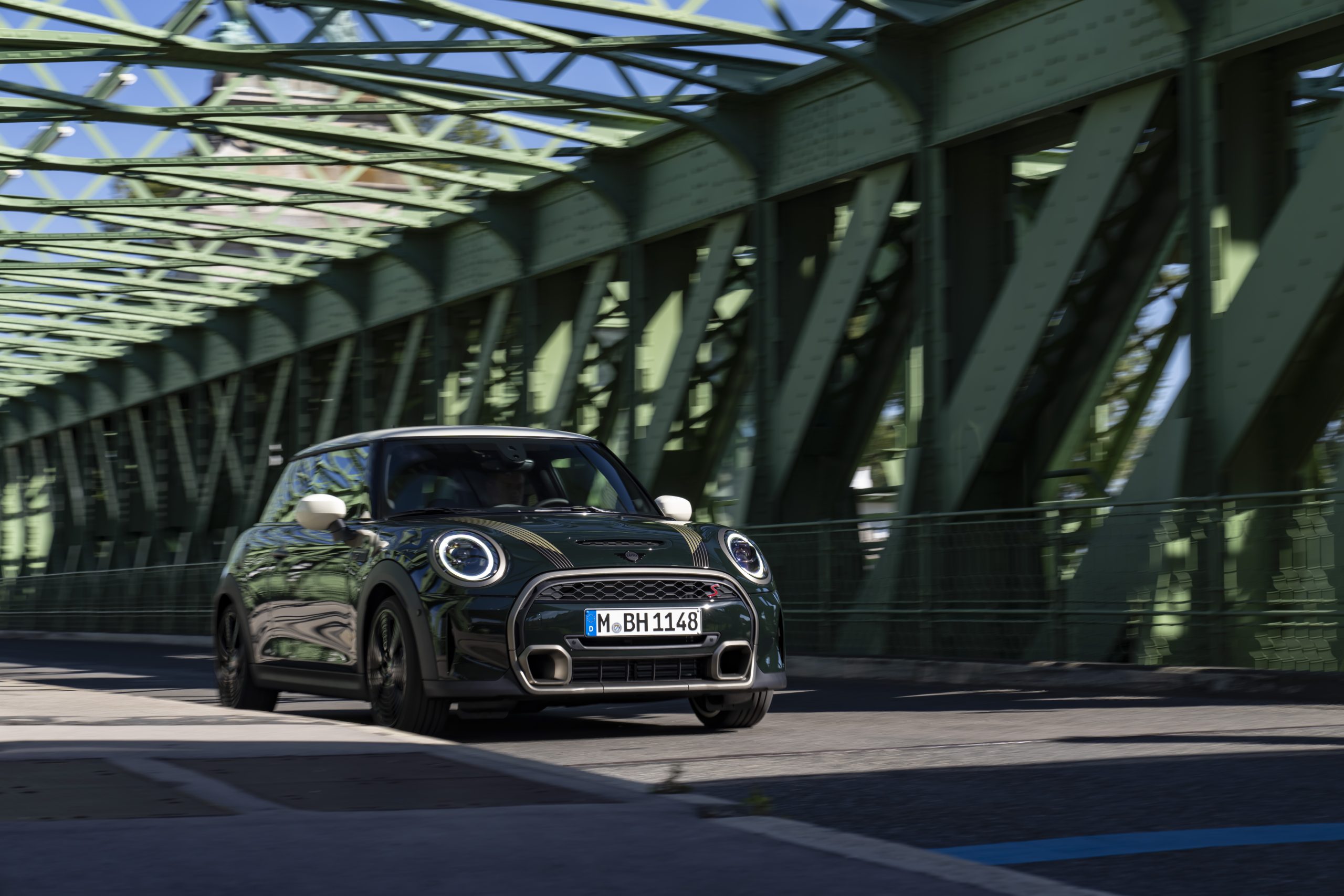 A sharp profile with authentic character – the MINI Resolute Edition ...